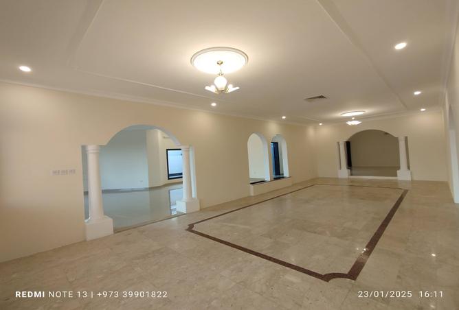 957253 - Property Image 3