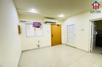 Apartment - 1 Bathroom for rent in Segaya - Manama - Capital Governorate