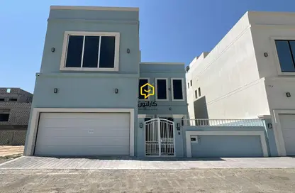 فيلا - 4 غرف نوم - 7 حمامات للبيع في الجنبية - المحافظة الشمالية