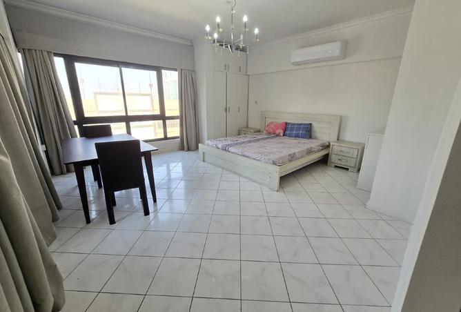963783 - Property Image 2