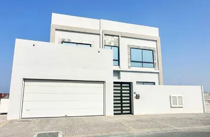 Villa - 5 Bedrooms - 6 Bathrooms for sale in Mozoon - Diyar Al Muharraq - Muharraq Governorate