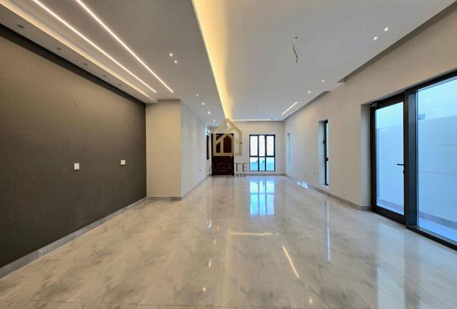 984503 - Property Image 2