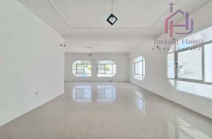 Villa - 4 Bedrooms - 4 Bathrooms for rent in Diraz - Northern Governorate
