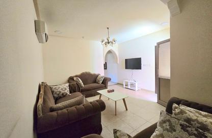 Apartment - 2 Bedrooms - 2 Bathrooms for rent in Busaiteen - Muharraq Governorate