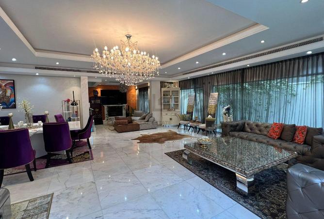 940142 - Property Image 2