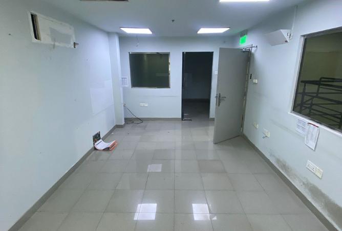 992305 - Property Image 3