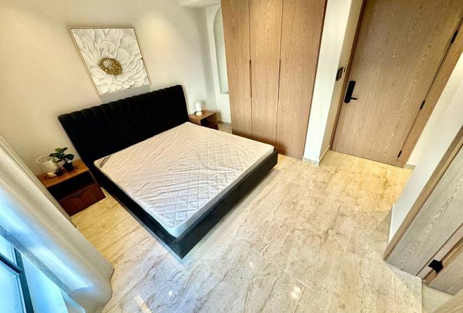 953652 - Property Image 2