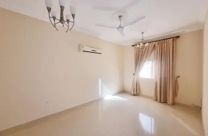 Apartment - 2 Bedrooms - 2 Bathrooms for rent in Al Maqsha - Northern Governorate