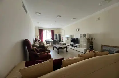 Apartment - 3 Bedrooms - 2 Bathrooms for sale in Busaiteen - Muharraq Governorate