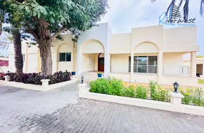 Villa - 4 Bedrooms - 4 Bathrooms for rent in Saar - Northern Governorate