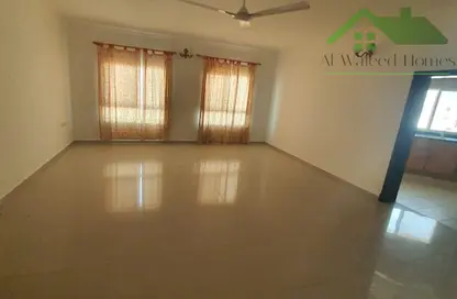 Apartment - 3 Bedrooms - 2 Bathrooms for rent in Galali - Muharraq Governorate