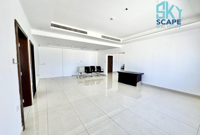 957707 - Property Image 2