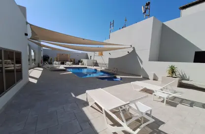 Apartment - 2 Bedrooms - 3 Bathrooms for rent in Al Juffair - Capital Governorate