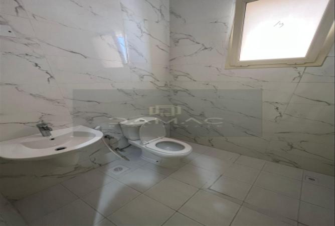 954158 - Property Main Image