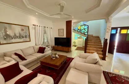 فيلا - 3 غرف نوم - 3 حمامات للايجار في الحد - المحرق