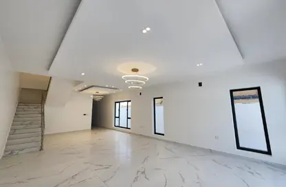 Villa - 4 Bedrooms - 5 Bathrooms for sale in Maqabah - Northern Governorate