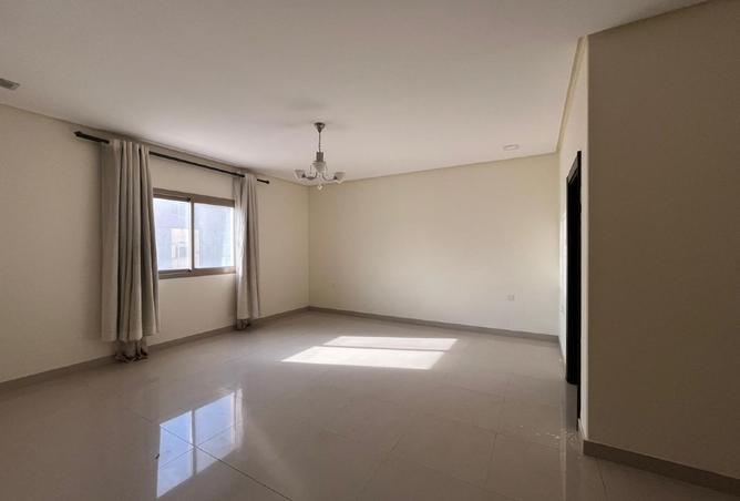 992055 - Property Image 3