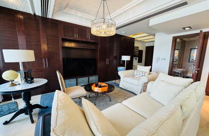 Apartment - 2 Bedrooms - 3 Bathrooms for rent in Reef Island - Capital Governorate