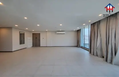 Apartment - 2 Bedrooms - 3 Bathrooms for rent in Hidd - Muharraq Governorate