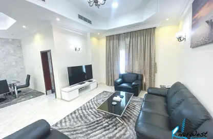 Apartment - 2 Bedrooms - 3 Bathrooms for rent in Al Juffair - Capital Governorate