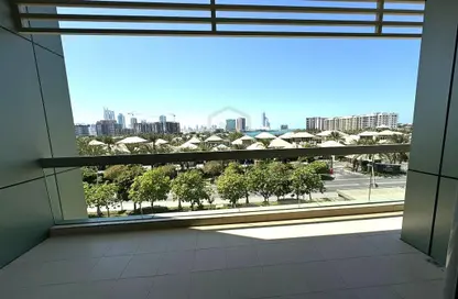شقة - 3 غرف نوم - 4 حمامات للايجار في جزيرة الريف - محافظة العاصمة