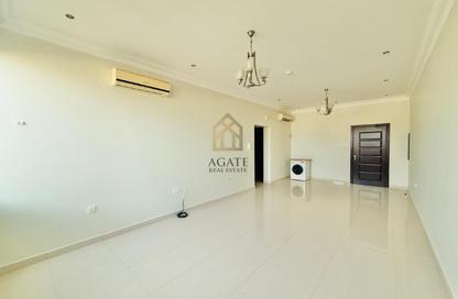 Apartment - 2 Bedrooms - 2 Bathrooms for rent in Galali - Muharraq Governorate