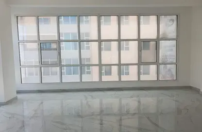 Apartment - 3 Bedrooms - 3 Bathrooms for rent in Hidd - Muharraq Governorate