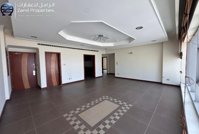 933072 - Property Image 2