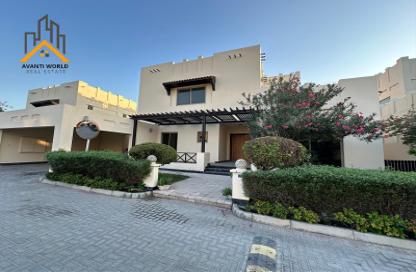 مجمع سكني - 5 غرف نوم - 6 حمامات للايجار في الجنبية - المحافظة الشمالية
