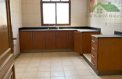 Apartment - 3 Bedrooms - 2 Bathrooms for rent in Busaiteen - Muharraq Governorate