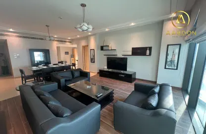 Apartment - 3 Bedrooms - 5 Bathrooms for rent in Al Juffair - Capital Governorate