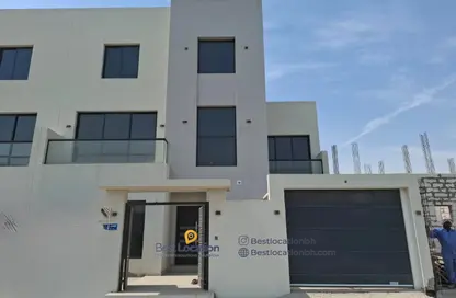 Villa - 4 Bedrooms - 6 Bathrooms for sale in Tubli - Central Governorate