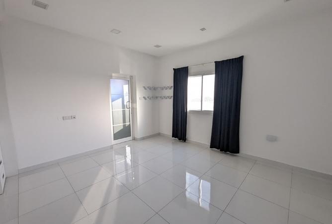 982654 - Property Main Image