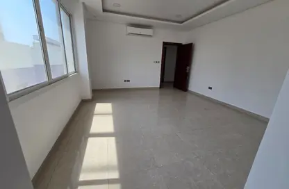 Apartment - 3 Bedrooms - 4 Bathrooms for rent in Hidd - Muharraq Governorate