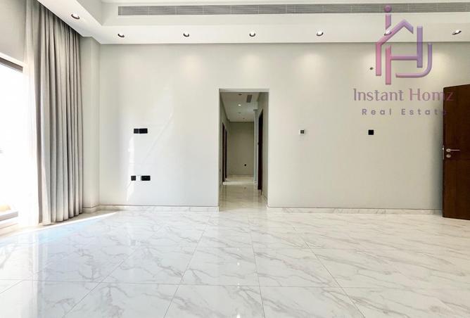 976237 - Property Image 2