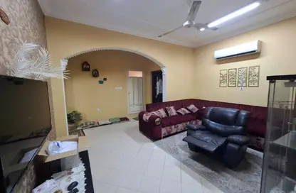 شقة - 2 غرف نوم - 2 حمامات للايجار في عالي - المحافظة الوسطى