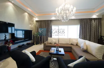 Penthouse - 3 Bedrooms - 6 Bathrooms for rent in Abraj Al Lulu - Manama - Capital Governorate