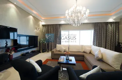 Penthouse - 3 Bedrooms - 6 Bathrooms for rent in Abraj Al Lulu - Manama - Capital Governorate