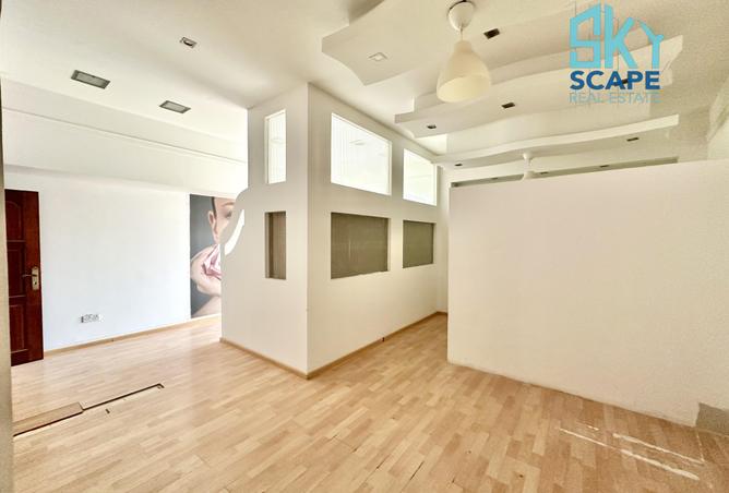 966109 - Property Image 2