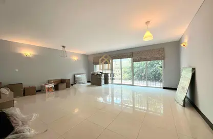 فيلا - 5 غرف نوم - 6 حمامات للبيع في أمواج هومز - أمواج - المحرق