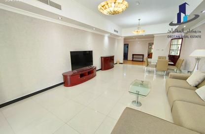 Apartment - 3 Bedrooms - 3 Bathrooms for rent in Al Juffair - Capital Governorate