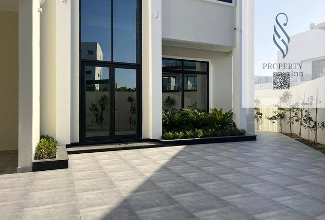 992347 - Property Image 3