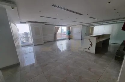 Office Space - Studio - 4 Bathrooms for rent in Seef - Capital Governorate