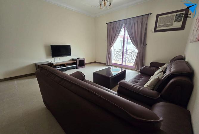 960521 - Property Image 2