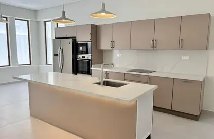Villa - 4 Bedrooms - 5 Bathrooms for rent in Saar - Northern Governorate