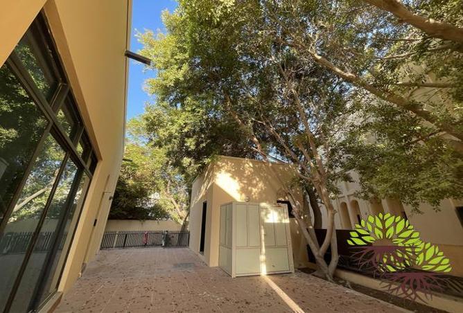 987971 - Property Image 2