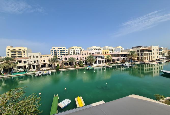 Villa - 3 Bedrooms - 3 Bathrooms for rent in Al Marsa Floating City - Amwaj Islands - Muharraq Governorate