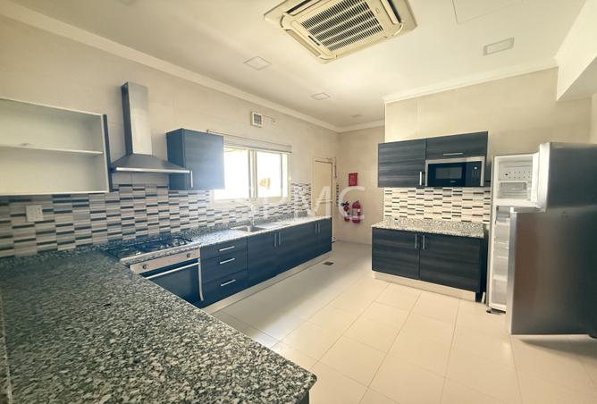 981332 - Property Image 3