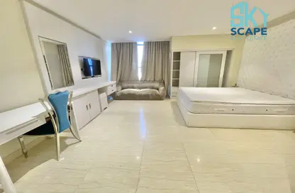 Apartment - Studio - 1 Bathroom for rent in Sanabis - Manama - Capital Governorate
