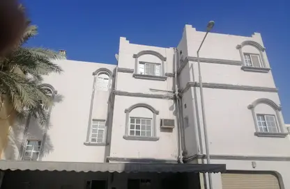 Apartment - 5 Bedrooms - 4 Bathrooms for rent in Isa Town - Central Governorate